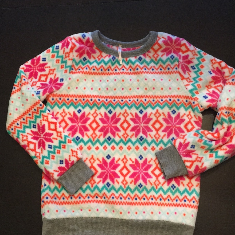 Girls soft fleece top